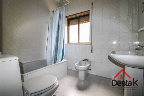 Moradia Geminada V4 no coração da cidade de São Pedro do Sul