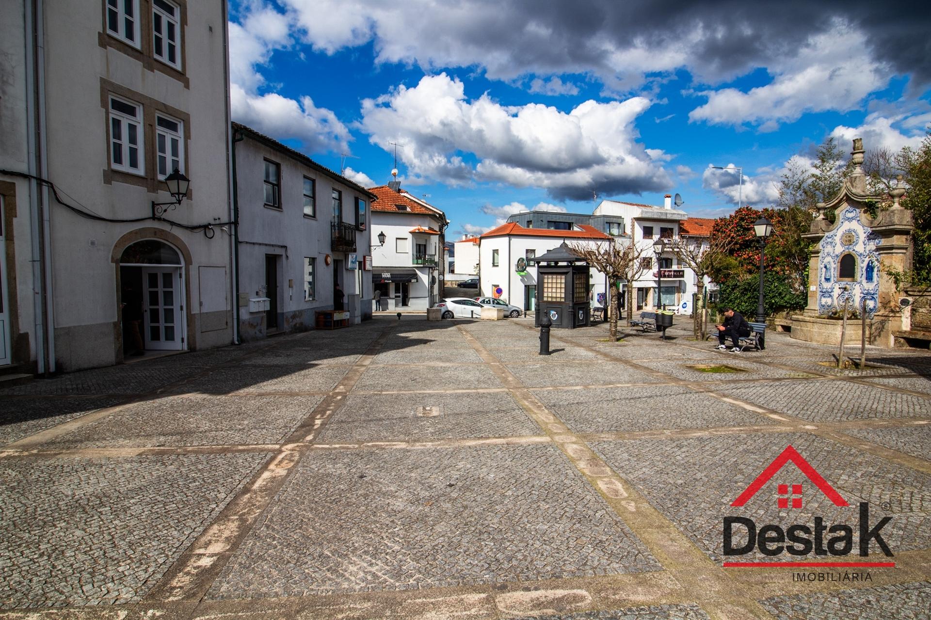 Fabulosa Loja para comércio no coração de Oliveira De Frades