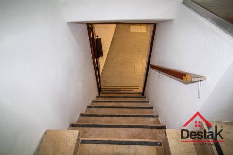 Fabulosa Loja para comércio no coração de Oliveira De Frades