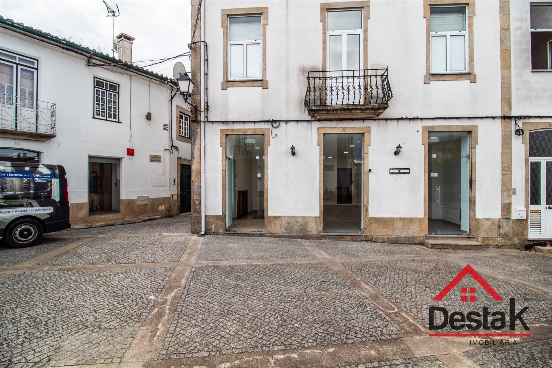 Fabulosa Loja para comércio no coração de Oliveira De Frades