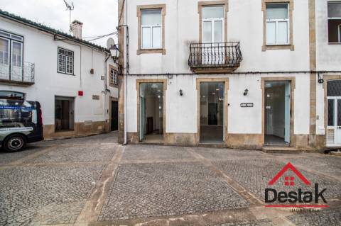 Fabulosa Loja para comércio no coração de Oliveira De Frades