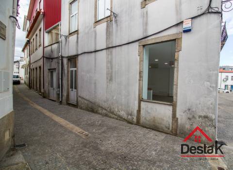 Fabulosa Loja para comércio no coração de Oliveira De Frades