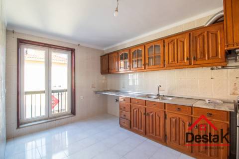 Apartamento T3 para venda no centro de Oliveira de Frades!