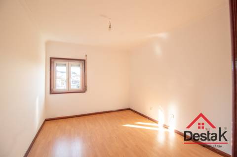 Apartamento T3 para venda no centro de Oliveira de Frades!