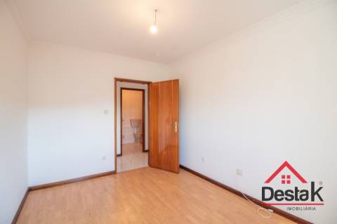 Apartamento T3 para venda no centro de Oliveira de Frades!