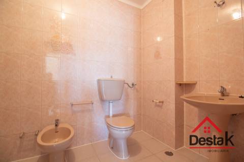 Apartamento T3 para venda no centro de Oliveira de Frades!