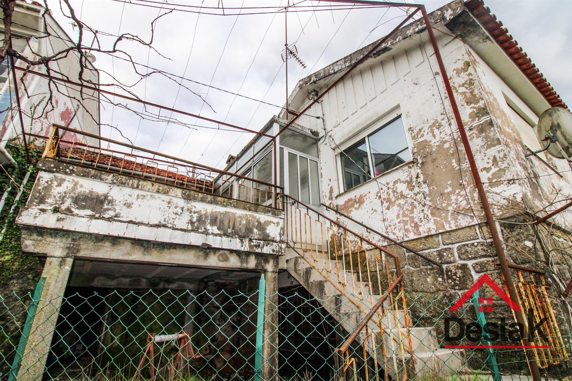 Moradia T3 em Covelas - Serrazes