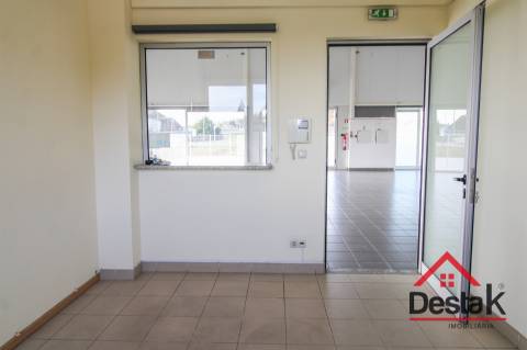 Pavilhão em excelentes condições  para venda ,em Talhadas, Sever do Vouga!