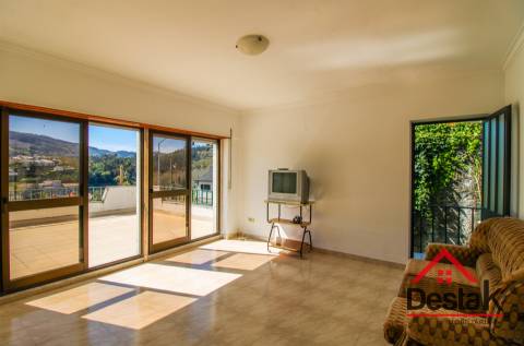 Apartamento T1 com terraço nas Termas de São Pedro do Sul