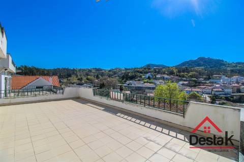 Apartamento T1 com terraço nas Termas de São Pedro do Sul