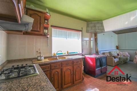 Moradia T4 para arrendamento em Sobral de Pinho, São Pedro do Sul