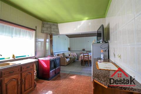 Moradia T4 para arrendamento em Sobral de Pinho, São Pedro do Sul