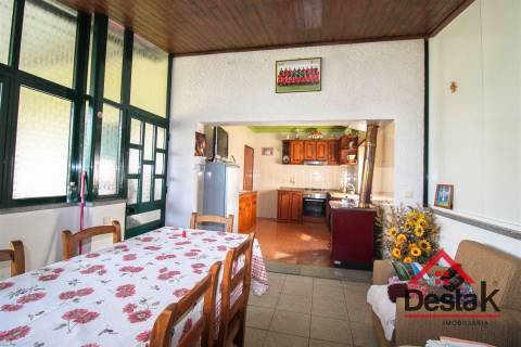 Moradia T4 para arrendamento em Sobral de Pinho, São Pedro do Sul