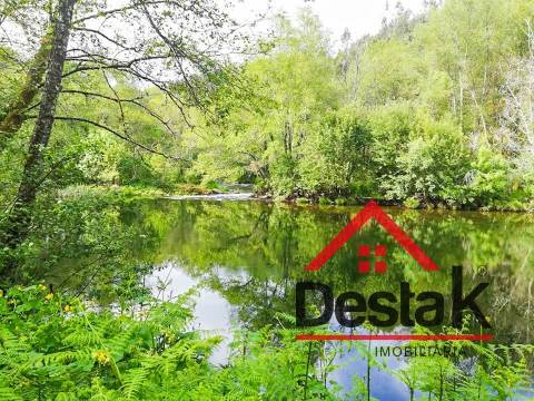 Moradia T4 para arrendamento em Sobral de Pinho, São Pedro do Sul