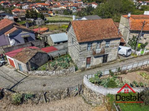 Moradia em granito para venda, 15 minutos de Viseu