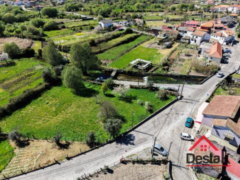 Moradia em granito para venda, 15 minutos de Viseu