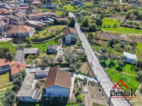 Moradia em granito para venda, 15 minutos de Viseu