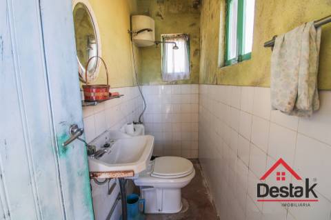 Moradia em granito para venda, 15 minutos de Viseu