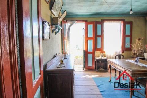 Moradia em granito para venda, 15 minutos de Viseu