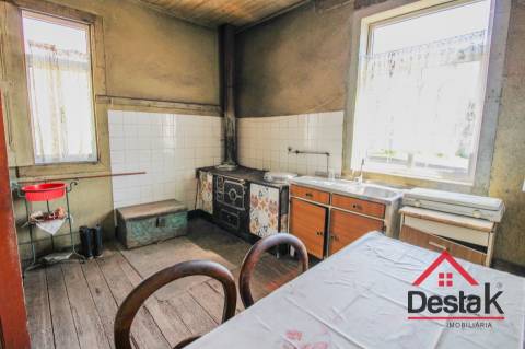 Moradia em granito para venda, 15 minutos de Viseu