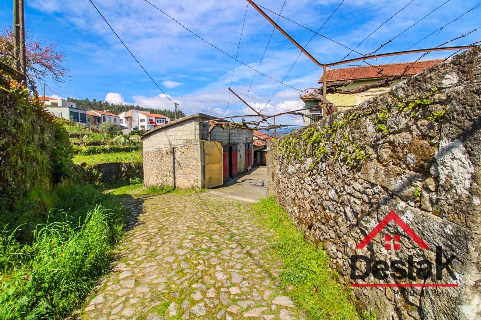Moradia V7 para venda em Porcelhe, Oliveira de Frades