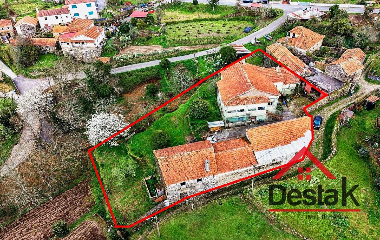 Moradia V7 para venda em Porcelhe, Oliveira de Frades