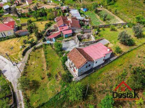 Moradia V2 em Ladreda, São Pedro do Sul, pronta habitar