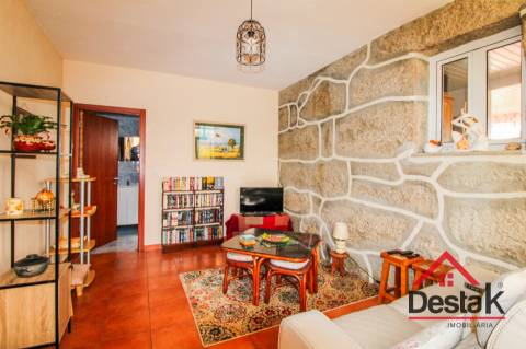 Moradia V2 em Ladreda, São Pedro do Sul, pronta habitar