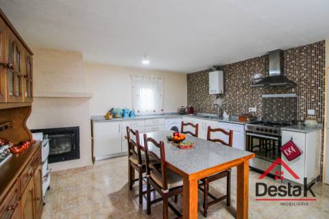 Moradia V2 em Ladreda, São Pedro do Sul, pronta habitar