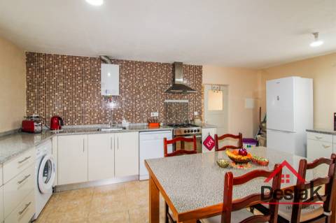 Moradia V2 em Ladreda, São Pedro do Sul, pronta habitar