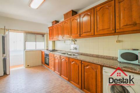Apartamento T3, para venda no centro de São Pedro do Sul