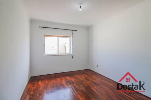 Apartamento T3, para venda no centro de São Pedro do Sul