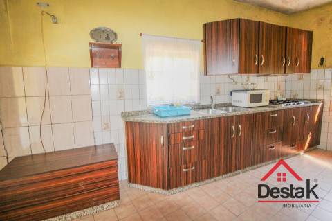 Quinta com moradia V3 para venda em São Pedro do Sul