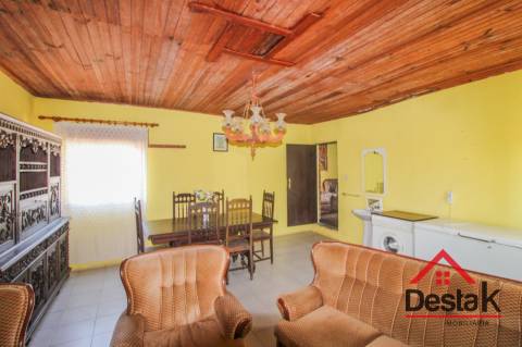 Quinta com moradia V3 para venda em São Pedro do Sul