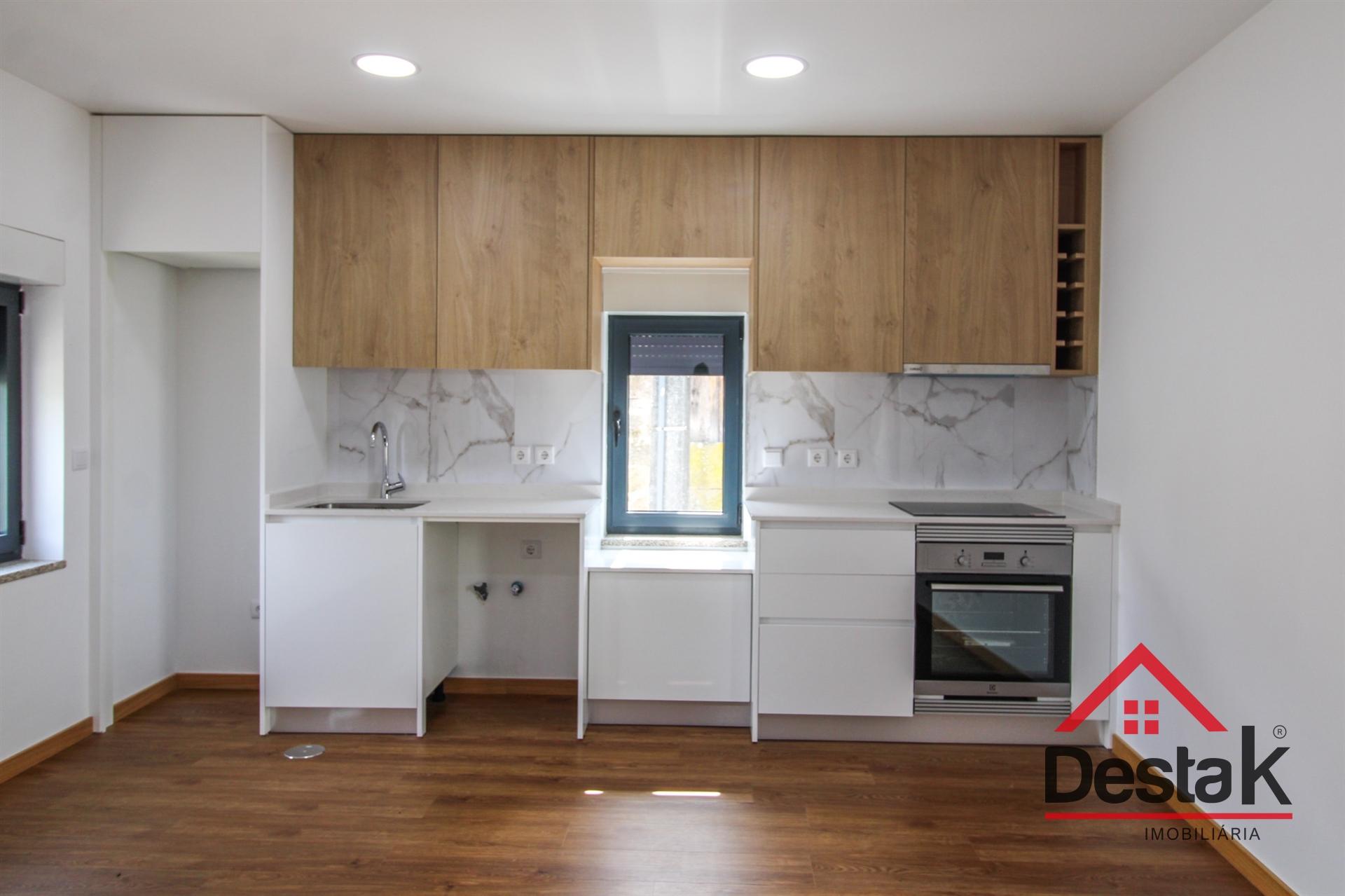 Moradia V3 nova e moderna a 1 minuto de carro do centro de São Pedro do Sul