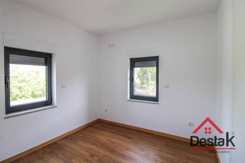 Moradia V3 nova e moderna a 1 minuto de carro do centro de São Pedro do Sul