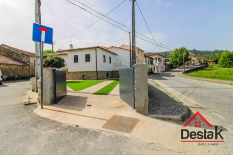 Moradia V3 nova e moderna a 1 minuto de carro do centro de São Pedro do Sul