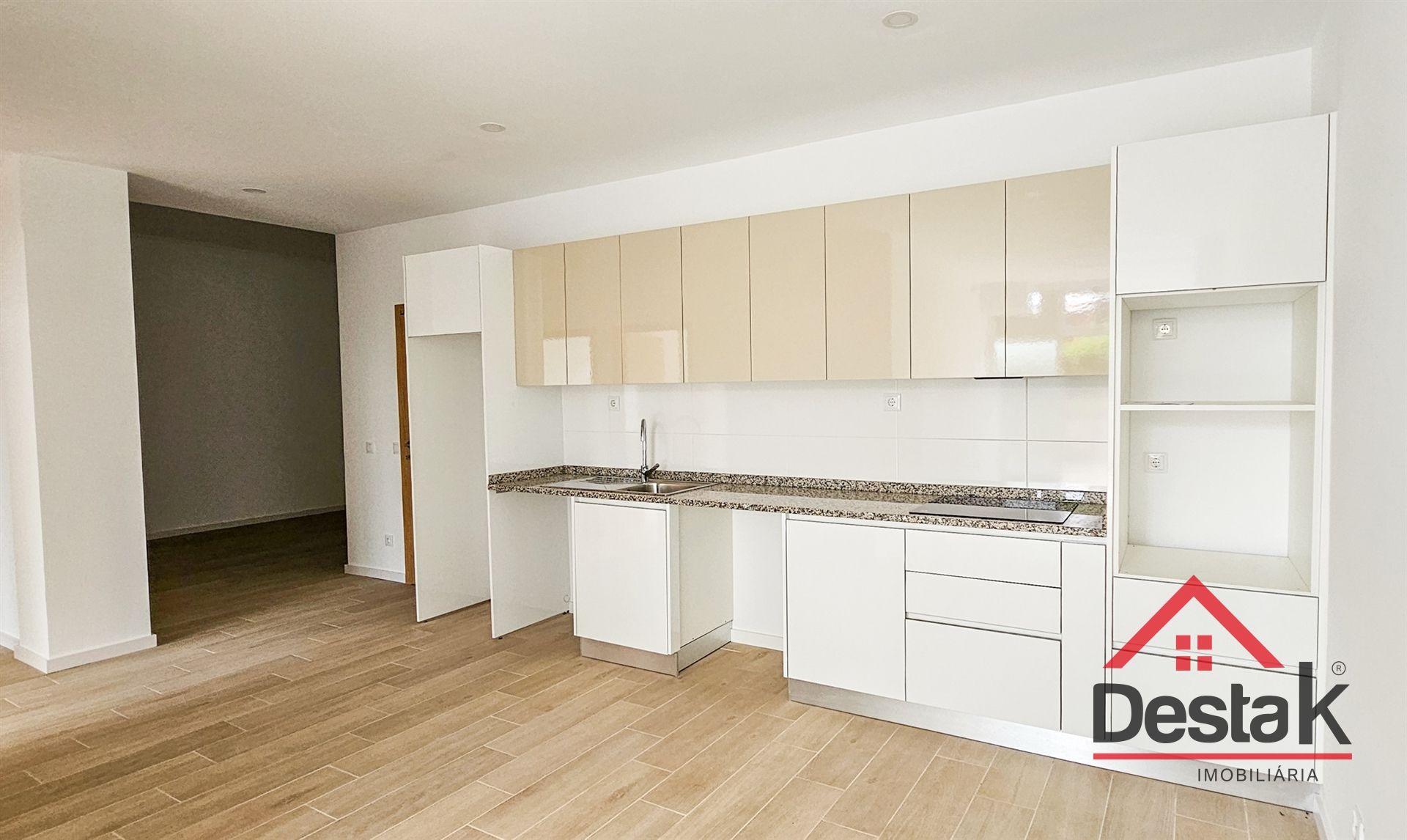 Apartamento T2 novo no centro de São Pedro do Sul