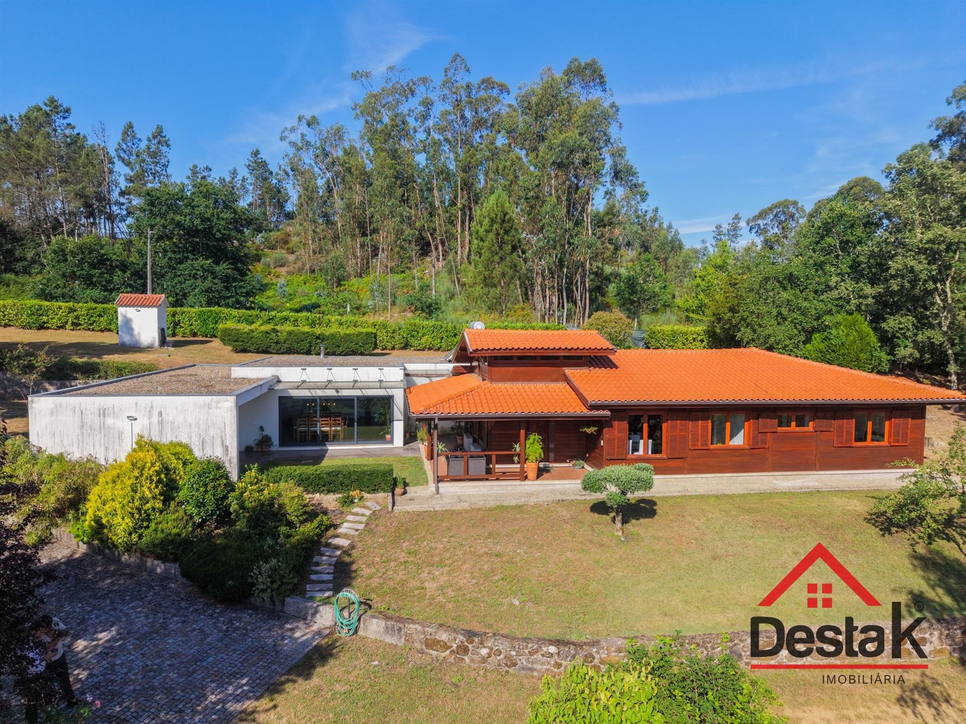 Moradia T3 para venda em Figueiredo Das Donas, Vouzela
