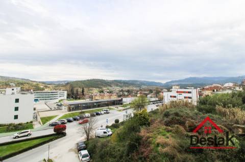 Espaço Comercial com 40 m² no Centro de São Pedro do Sul | Excelente Localização