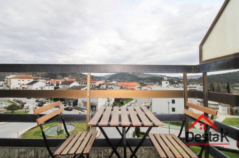 Conjunto de 5 Lojas com 120 m² | Centro de São Pedro do Sul | Excelente Oportunidade de Investimento