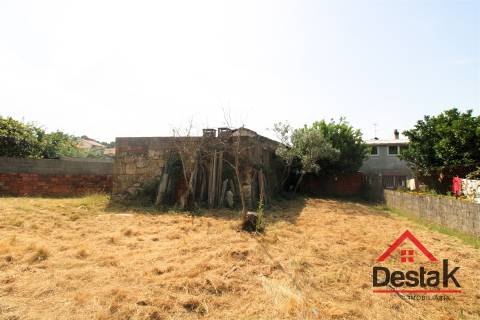 Terreno com viabilidade de construção e cultivo em Viseu.