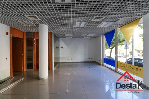 Loja para venda no centro de Viseu