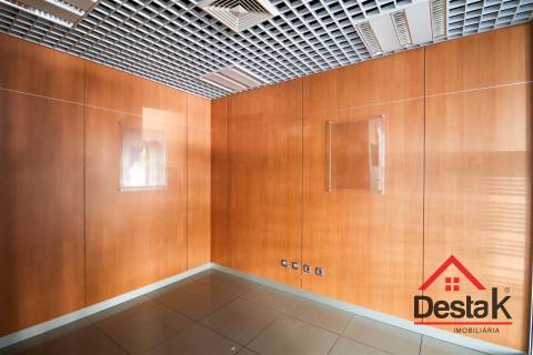 Loja para venda no centro de Viseu