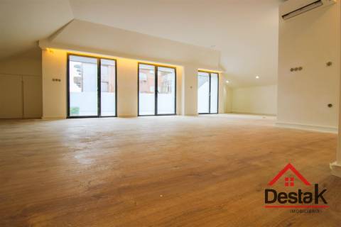 Duplex de luxo em zona privilegiada de Viseu