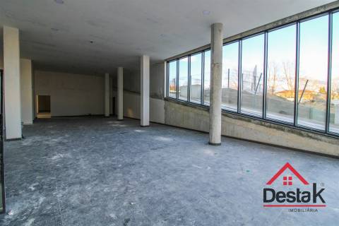 Loja para venda numa zona privilegiada de Viseu