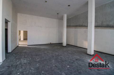 Loja para venda numa zona privilegiada de Viseu