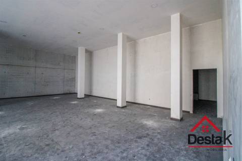 Loja para venda numa zona privilegiada de Viseu