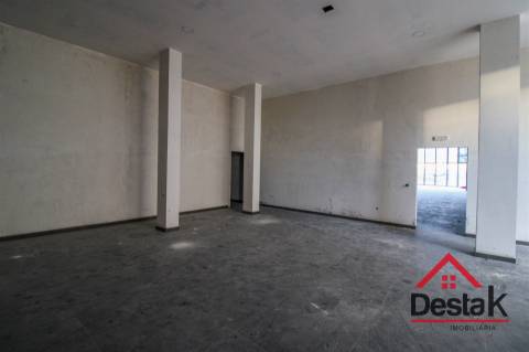 Loja para venda numa zona privilegiada de Viseu