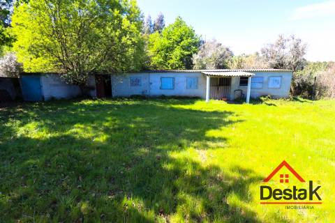 Terreno Rustico 2380 m² para Venda em Canas de Senhorim